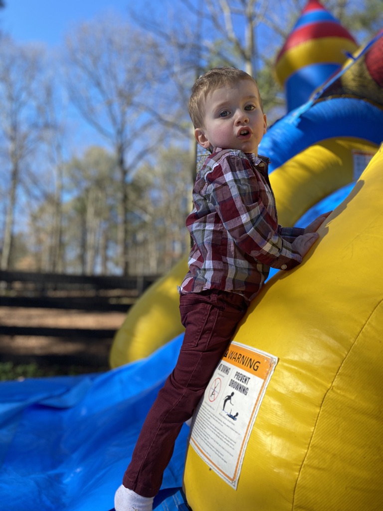 Kennesaw Bounce House Rentals Free Delivery & Set Up!