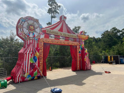 Carnival Arch - Jumptastic